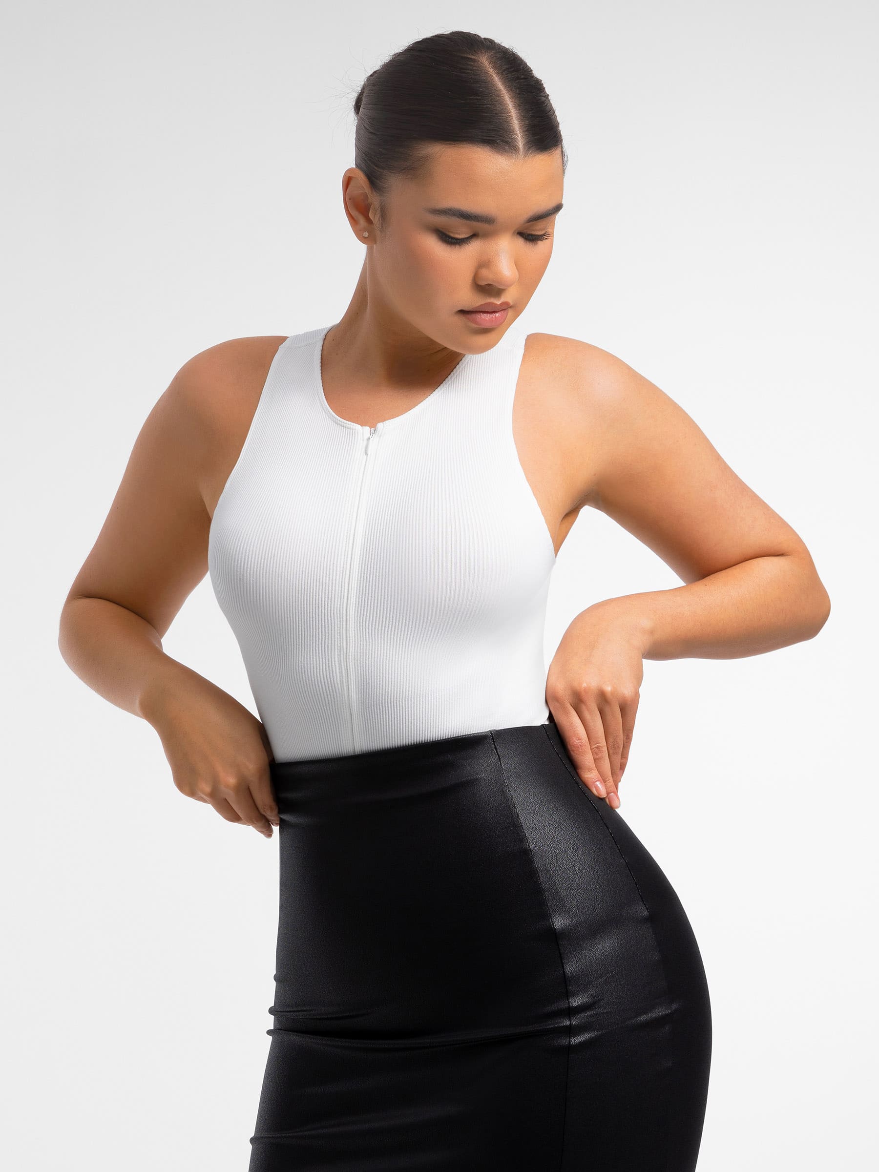 Shapevive Seamless Tummy Control Invisible Zipper Shaping Bodysuit